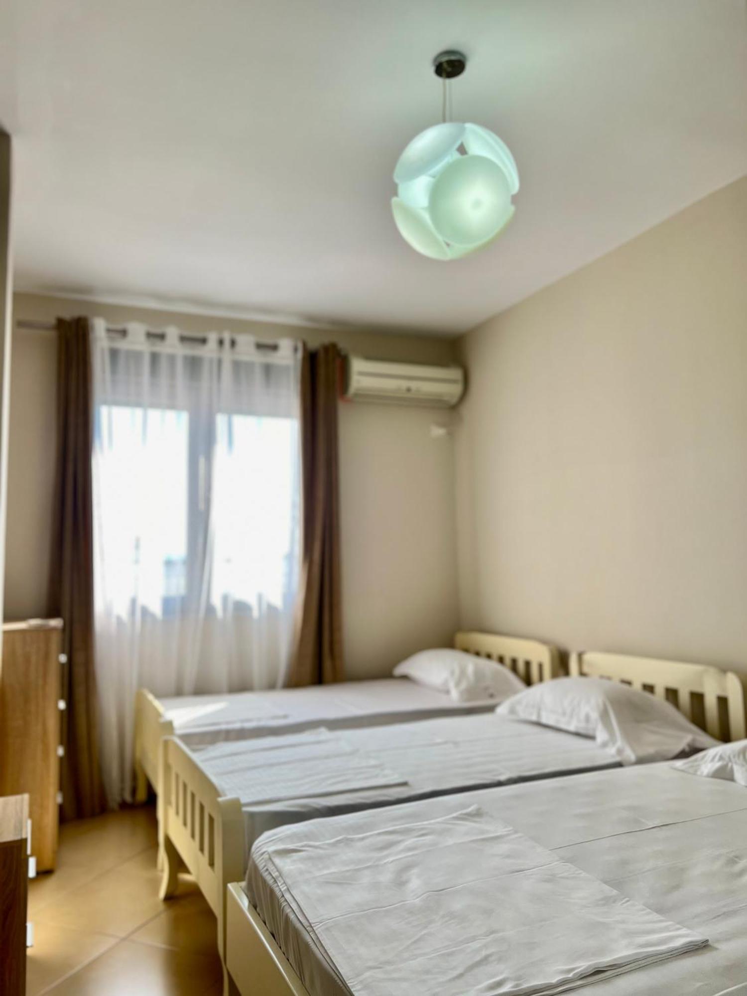 Boulevard Views - Spacious Tirana Apartment Exterior foto