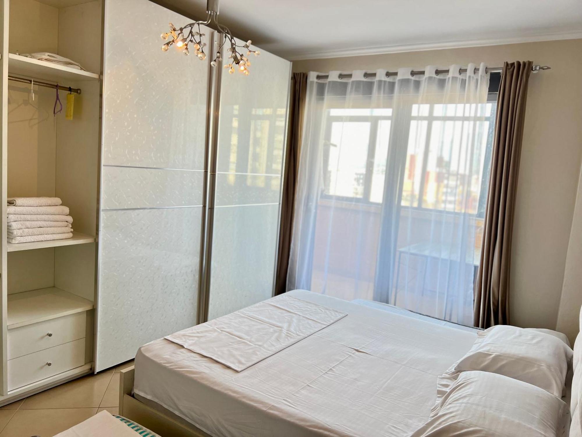 Boulevard Views - Spacious Tirana Apartment Exterior foto